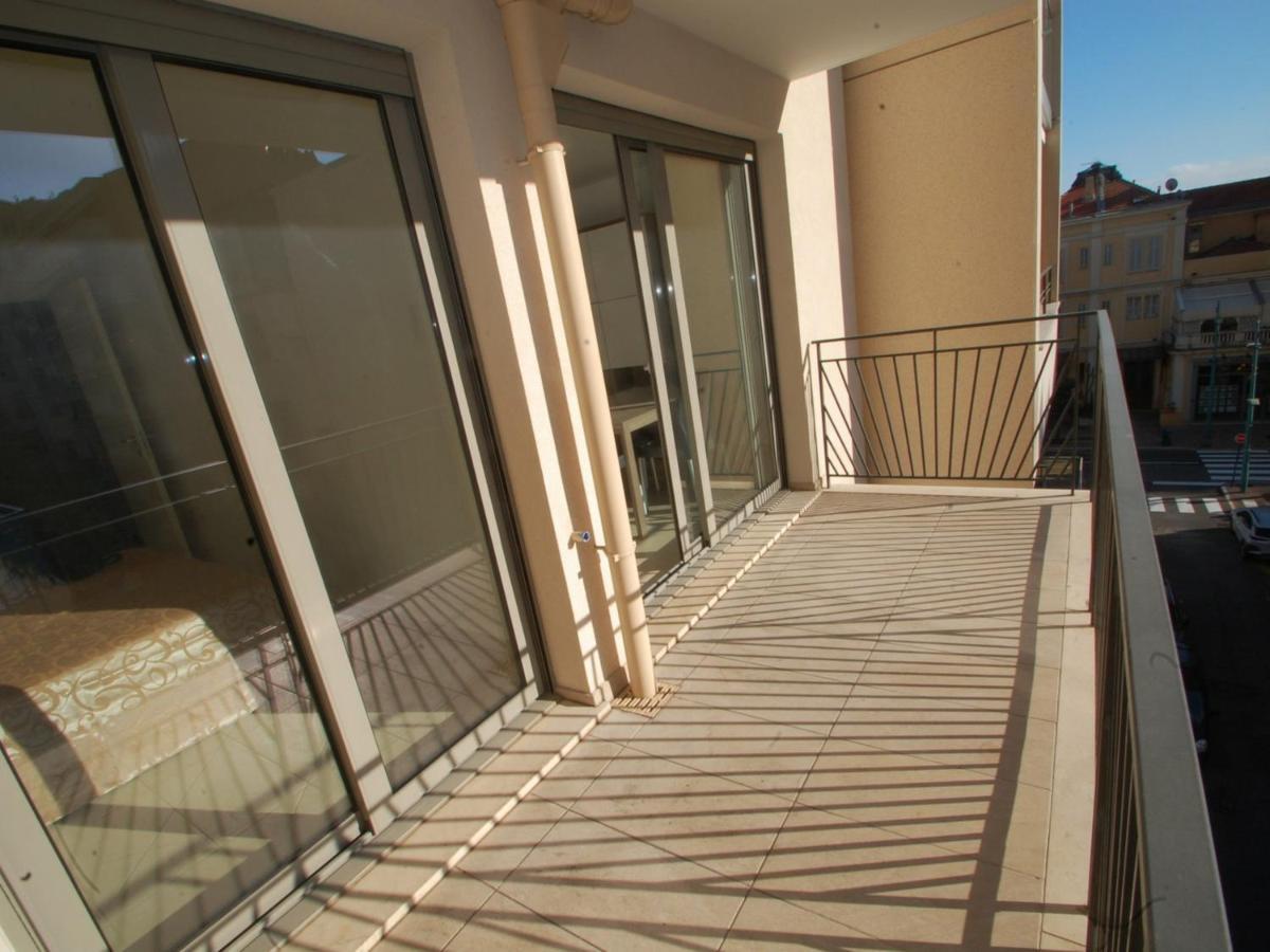 Charmant 2P Moderne Avec Terrasse, Parking Prive, En Plein Centre De Menton, A 2 Pas De La Mer - Fr-1-196-200 Kültér fotó